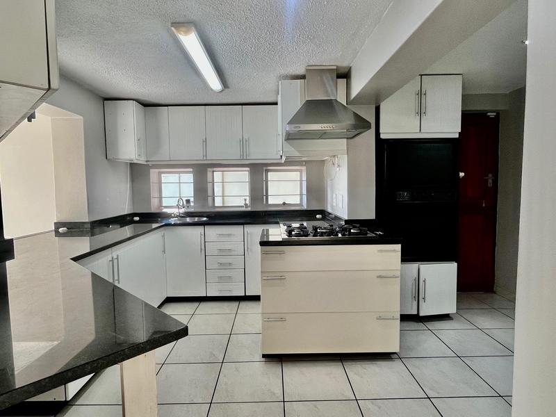 3 Bedroom Property for Sale in Fraaiuitsig Western Cape